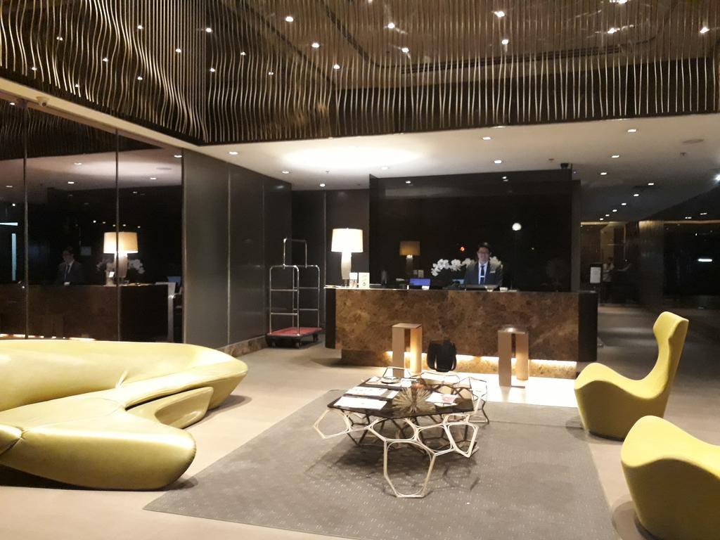 Kl Executive Greenbelt Manila Eksteriør billede
