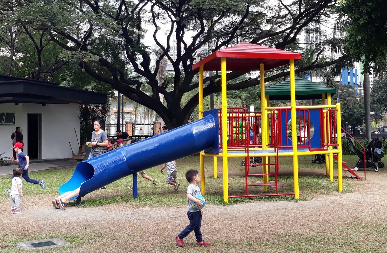 Kl Executive Greenbelt Manila Eksteriør billede