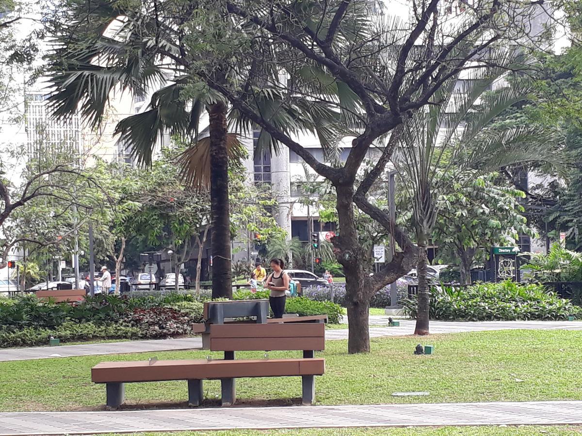 Kl Executive Greenbelt Manila Eksteriør billede